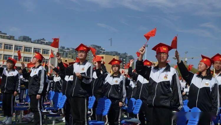 如果把张三丰放在《天龙八部》和《神雕侠侣》中，大致处于什么水平呢？游戏画面